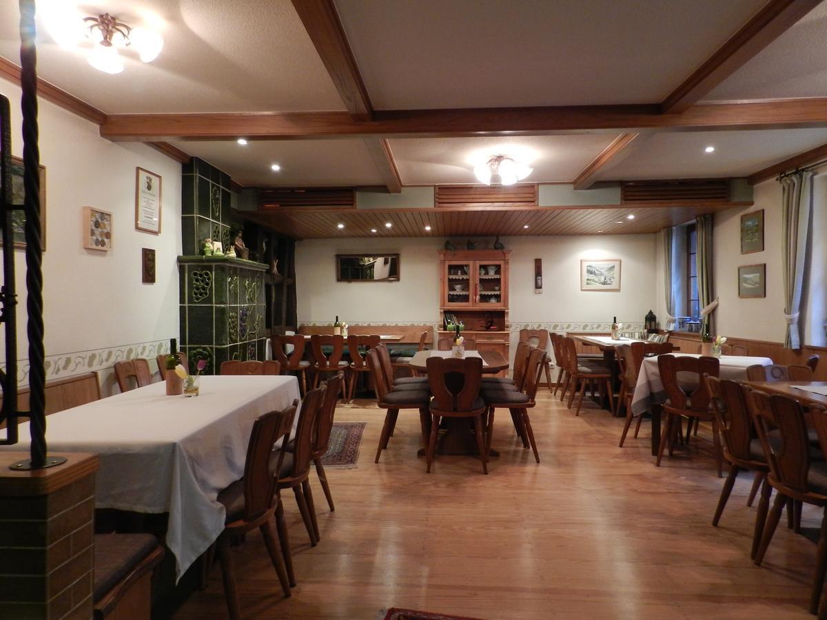 Weingut Stassen Hotel Oberheimbach Ngoại thất bức ảnh